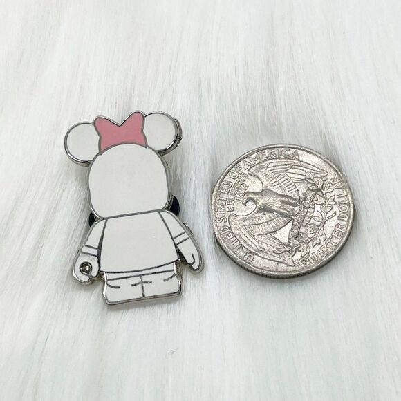 🔮 5/$25 Disney Vinylmation Minnie‎ Mouse Bow Pin - Picture 2 of 3
